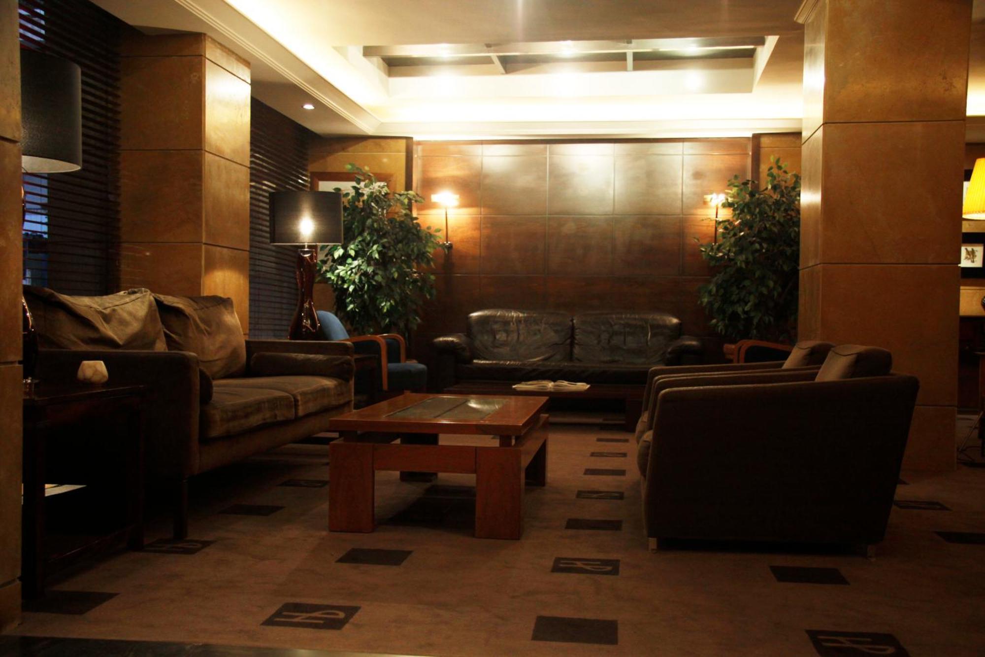Plaza Hotel Beirut Exteriör bild