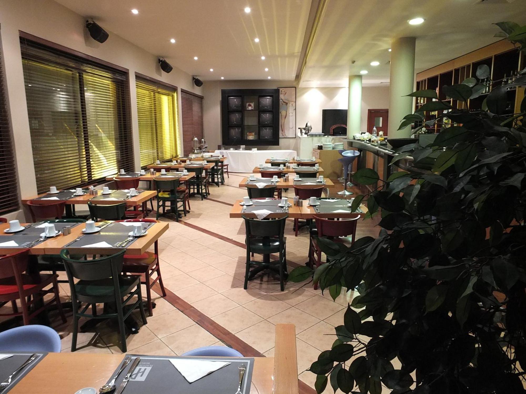Plaza Hotel Beirut Exteriör bild