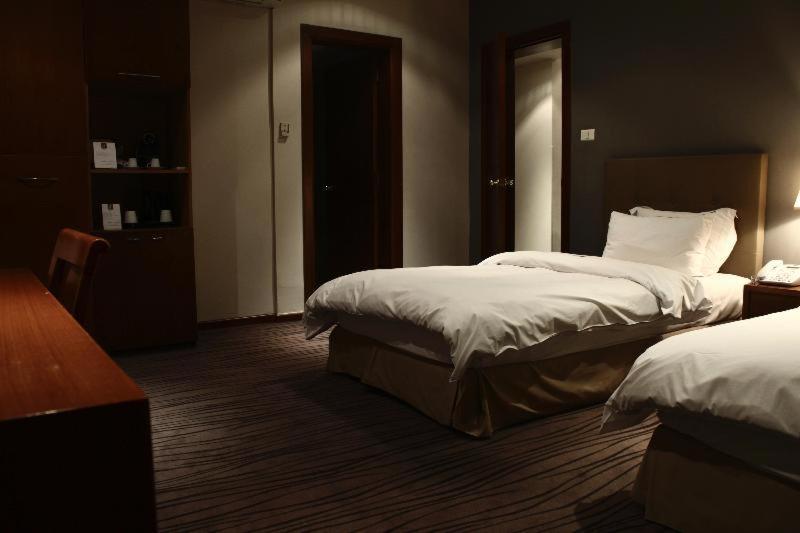 Plaza Hotel Beirut Rum bild
