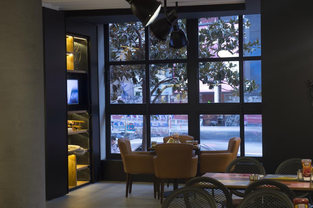 Plaza Hotel Beirut Exteriör bild