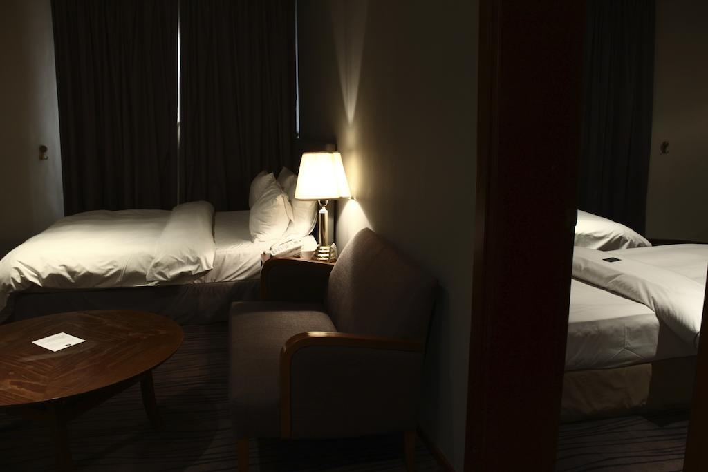 Plaza Hotel Beirut Exteriör bild